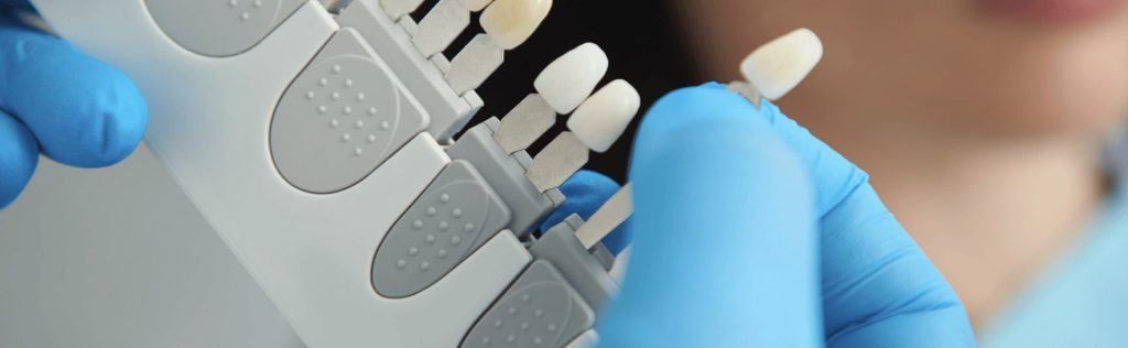 Dental Crowns Risks: Complications You Should Be Aware Of Dental Crowns Risks: Complications You Should Be Aware Of