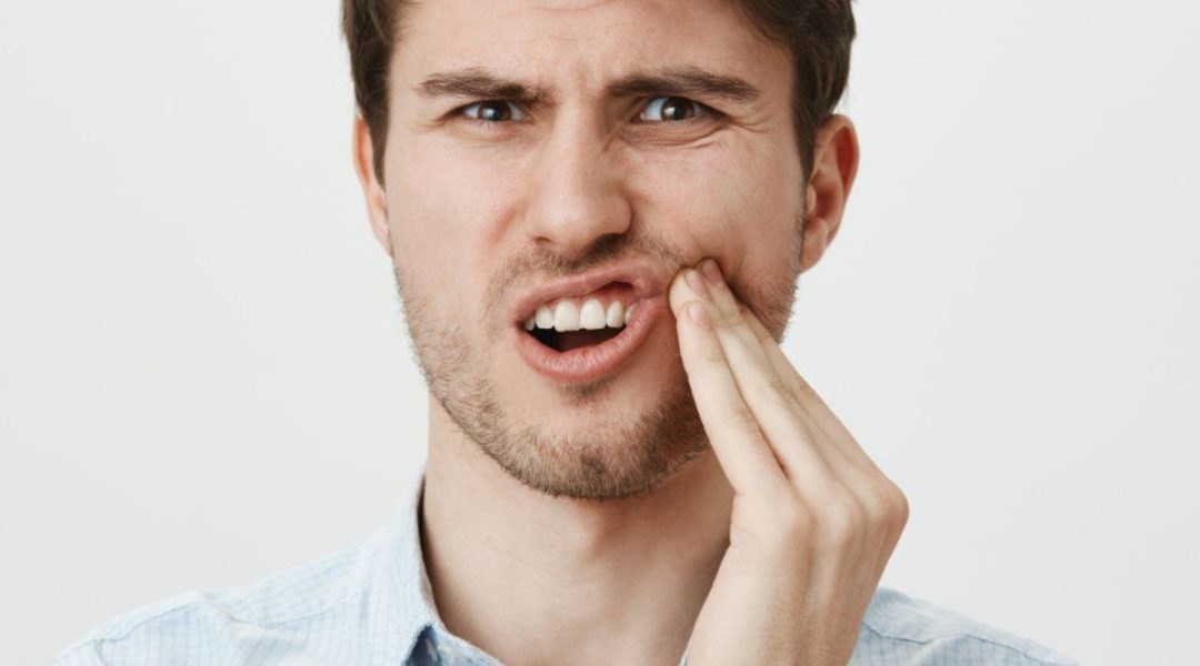 What to Do About a Chipped Tooth
