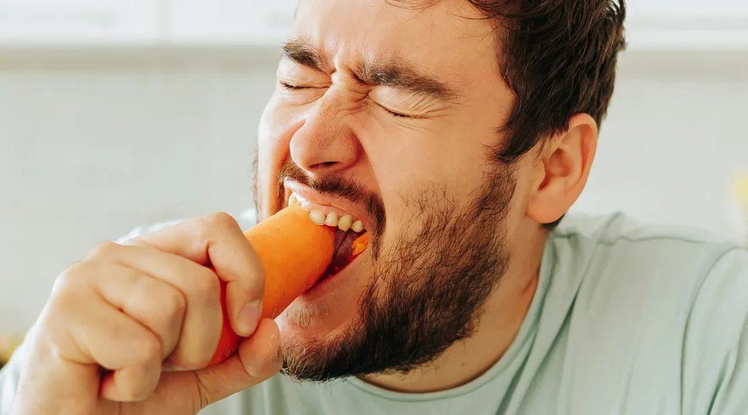Why Does the Top of My Mouth Hurt When I Eat?